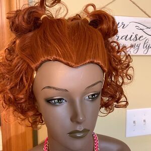 Hocus Pocus Winifred Sanderson reddish brown wig with accessories